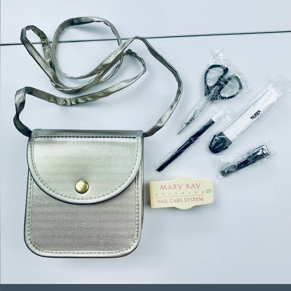 Mary Kay Bath & Body New Mary Kay Vintage Metallic Crossbody Purse